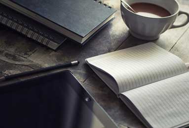 意甲：阿莱格里谈米兰1比0战胜卡利亚里，莱奥踢左路偶尔会神游，踢中锋反而精神集中