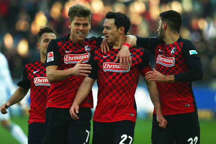 欧联卡位生死战！比尔森主场死磕弗赖堡，捷甲黑马硬刚德甲防反大师