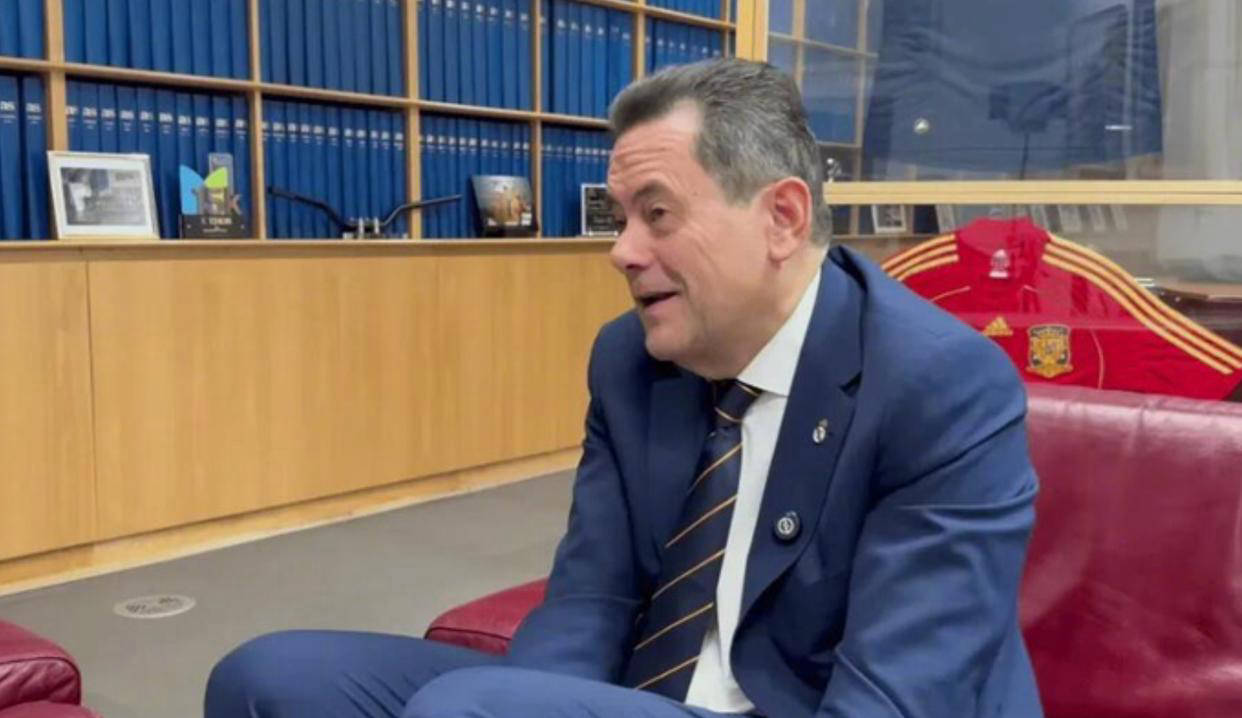 C罗更强？梅西被高估？龙赛罗的言论反映了C罗的一大悲哀